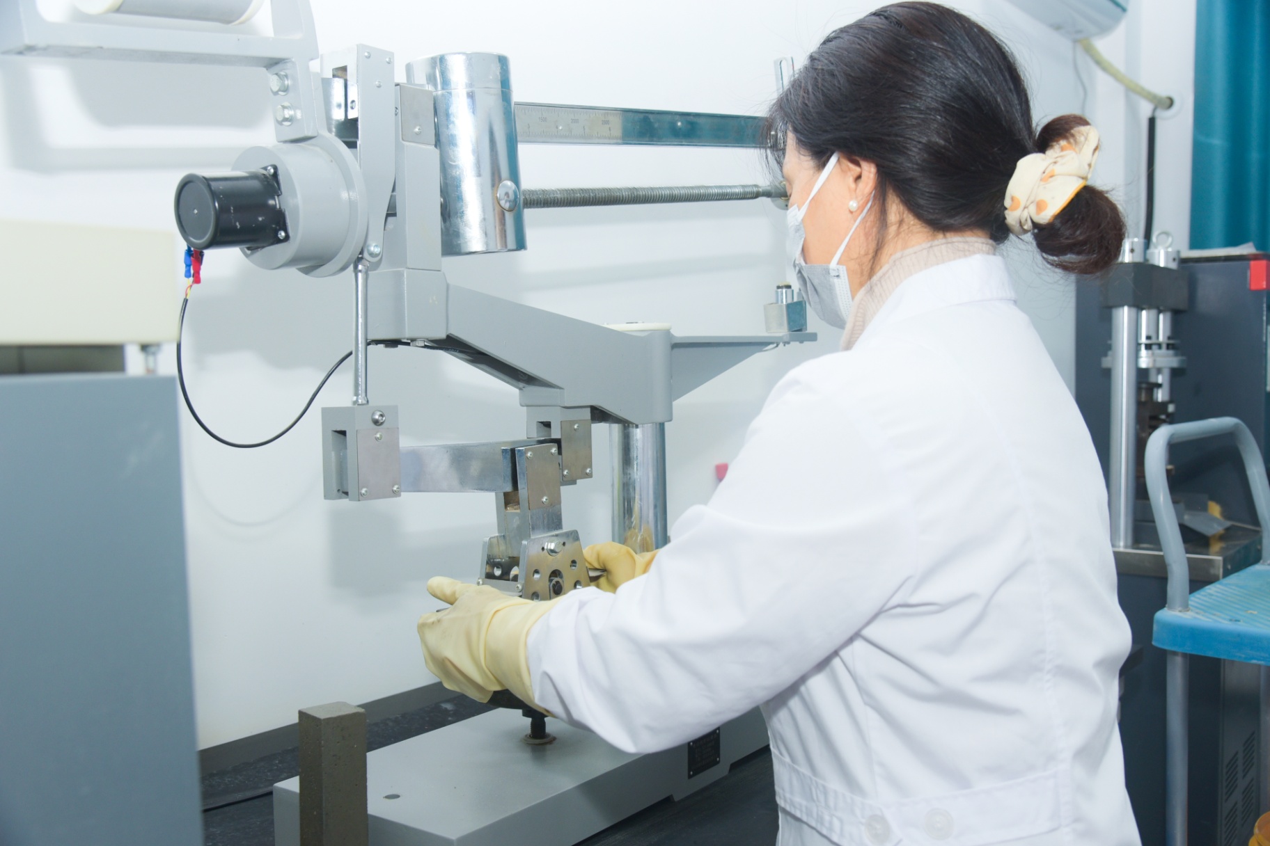 Strength testing machine in operation